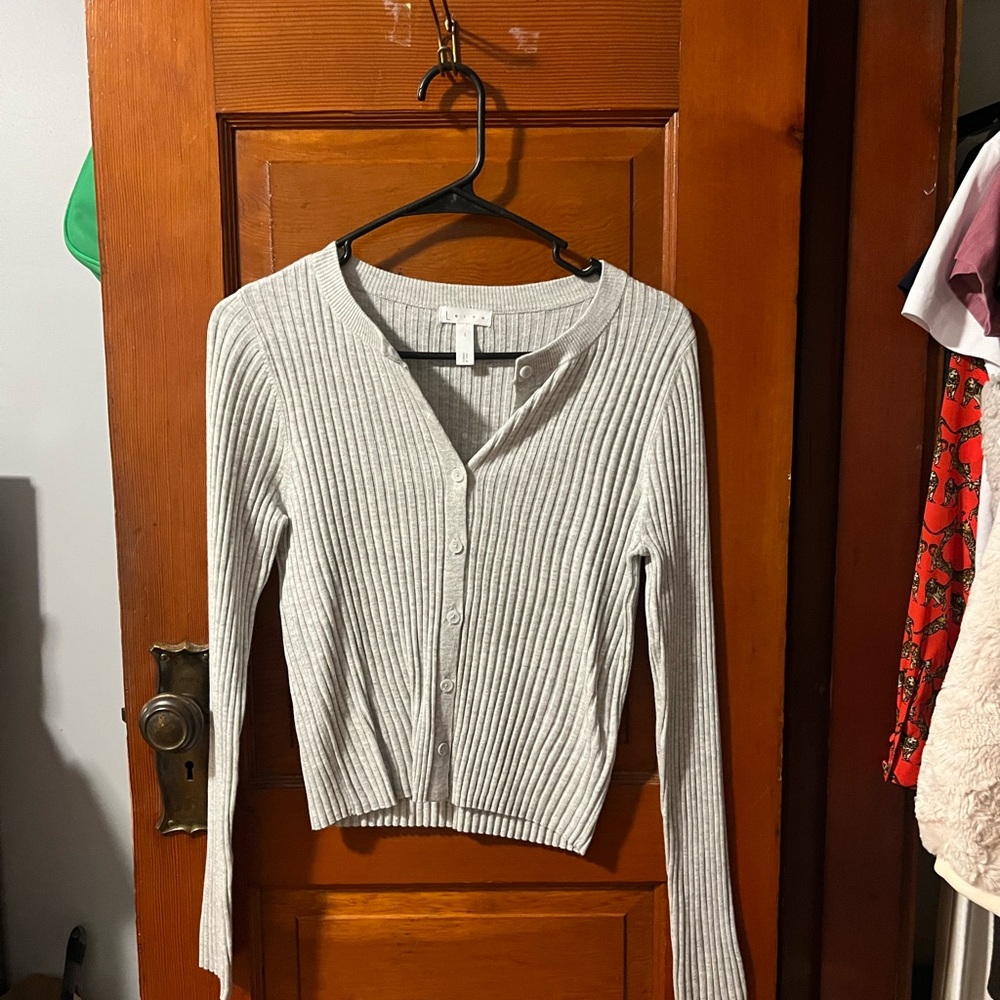 Leith Light Gray Ribbed Button-Up Top